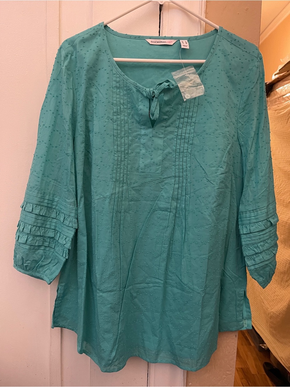 Isaac Mizrahi Teal Eyelet Pintuck Peasant Top